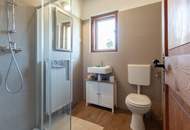 "Zauberhafter Dreikanthof mit großem Gartenparadies bei Tulln"