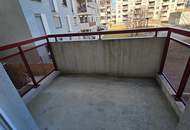 UNBEFRISTET! Helle und charmante Wohnung mit Balkon