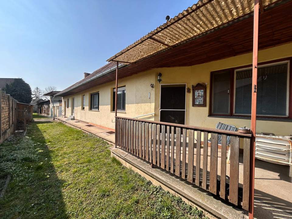 Charmantes Miethaus mit großem Grundstück &amp; Nebengebäuden