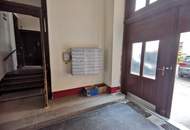 UNBEFRISTET - Helle 3-Zimmer Altbauwohnung mit separater Küche im 2. Liftstock und KFZ-Stellplatz optional