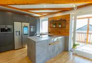 Exklusive 5-Zimmer-Maisonette mit Galerie und Balkon in zentraler Lage