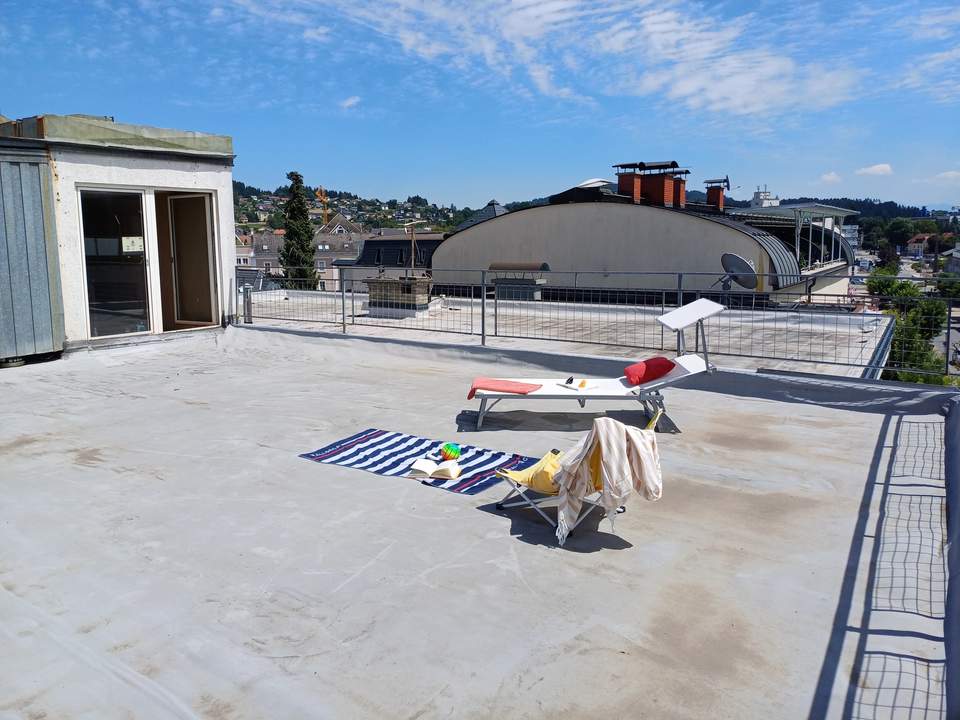 Modernisierte 2-Zimmer-Wohnung mit großer Terrasse in Feldkirchen (Provisionsfrei)