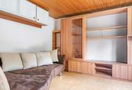 Einfamilienhaus mit Nebengebäuden und großem Grundstück Nähe Enns