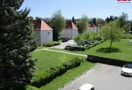 Sanierte Familienwohnung vereint höchsten Wohnkomfort mit einer entspannten Grünlage und herrlichem Ausblick! Freuen Sie sich auf ein durchdachtes, flexibles Raumkonzept – perfekt für modernes Wohnen. Jetzt dank KI-Visualisierung realitätsnah erleben!