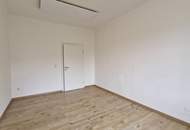 Trendig-sanierte 2,5-Zimmer-Wohnung mit Balkon in zentraler Lage