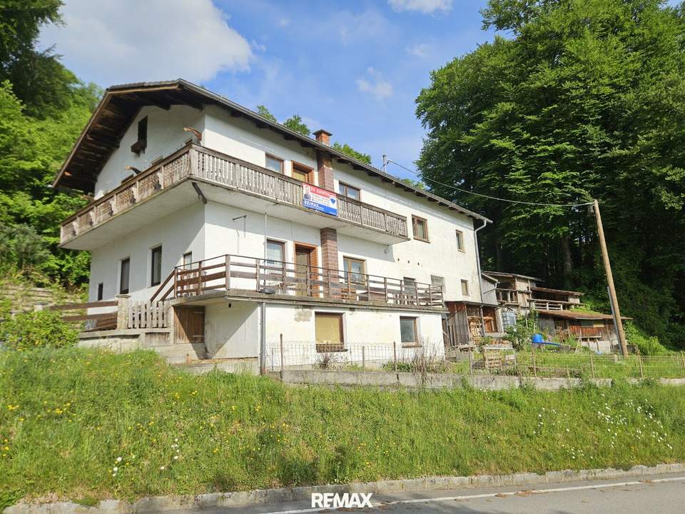 Sanierungsbedürftiges Haus in Aussichtslage