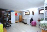 Mehrfamilienhaus mit Pool, Garage und Garten zu verkaufen