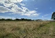 Erstklassiges Gewerbegrundstück mit ausgezeichneter Anbindung an die A2: Vielseitiges Grundstück mit enormem Potenzial und flexibler Widmung (GG 0,2 – 0,8) – Ihre Chance für erfolgreiches Wachstum