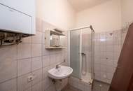 ***NEU*** Sanierungsobjekt in Toplage – 2-Zimmer-Altbau mit viel Gestaltungsspielraum