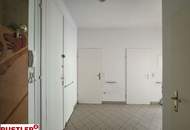 Klassische Altbauwohnung mit Fischgrätparkett