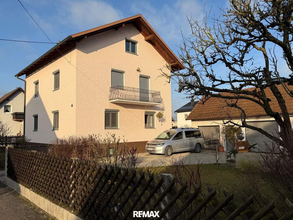 Geräumiges Einfamilienhaus mit zwei Wohneinheiten-Optionen in ruhiger Lage