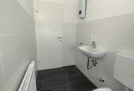 Sonnige Grünlage, ausgewählte Nachbarschaft &amp; Entspannung pur: sanierte 3-Zimmer-Wohnung im obersten Stock eines kleinen Mehrparteienhauses mit moderner Dusche und viel Privatsphäre!