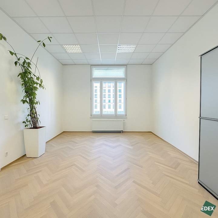 Zentral gelegenes Altbau-Büro nahe Stadtpark
