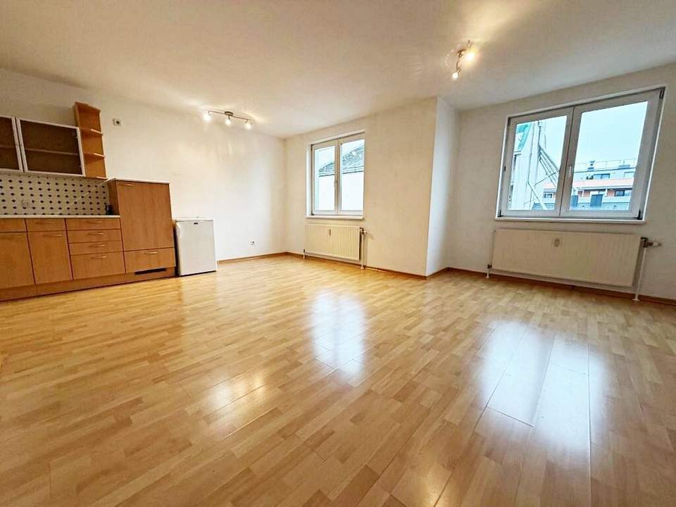 NEILREICHGASSE, sonnige 43 m2 Neubau, Einzelwohnraum, Küche, Duschbad, Parketten, 5. Liftstock, Hofruhelage