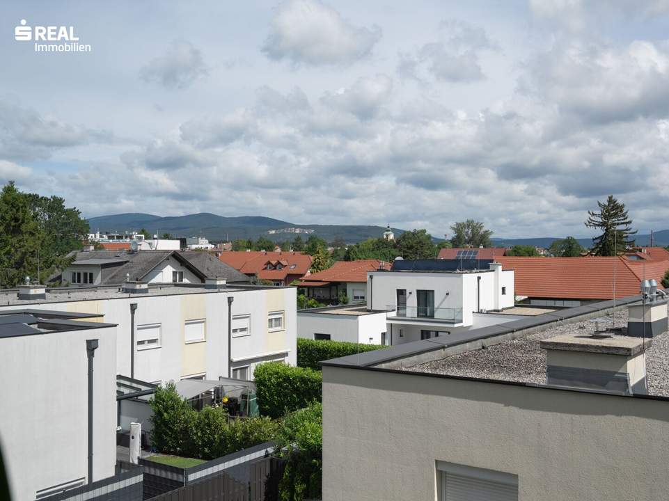 Ruhige Südlage im Innenhof - 70,79m² mit Wohnküche und 2 Zimmer, Bad, WC, Abstellraum, 4,90m² Balkon und Parkplatz!