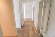 Großzügige und helle zwei Zimmer Wohnung am Fuße des Anningers