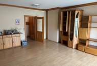 3 Zimmerwohnung & Balkon & Parkplatz