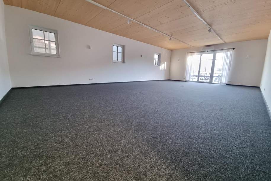 Moderne Büro- oder Praxisfläche im Gewerbegebiet Straßwalchen, Gewerbeobjekt-miete, 5204 Salzburg-Umgebung