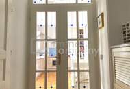 Altbau trifft Eleganz – 5-Zimmer-Wohntraum mit Charme und Stil