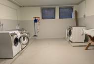 Teilsanierte Wohnung im 8. Stock eines Hochhauses