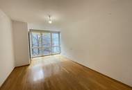 3 Zimmer Wohnung mit Gemeinschaftsdachterrasse direkt beim Karlsplatz!