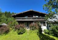 Einfamilienhaus umgeben von Natur