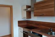 15549 Top Wohnung mit Balkon, Top Lage!
