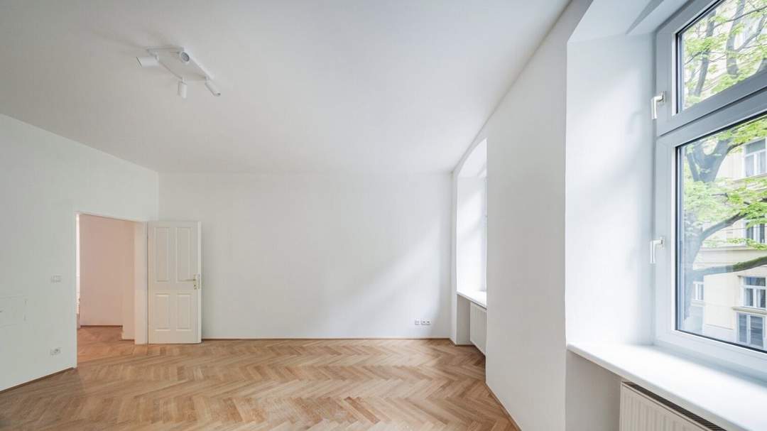 Balkon-Altbauwohnung mit durchdachtem Grundriss