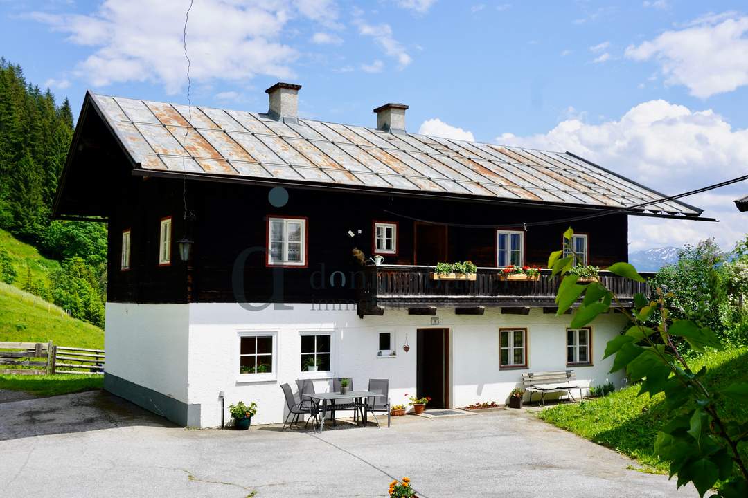 Exklusives Ferienhaus in absoluter Alleinlage mit Tradition und modernem Komfort