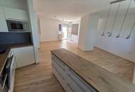 MIETE! Moderne helle Neubauwohnung mit Balkon und Tiefgaragenstellplatz!