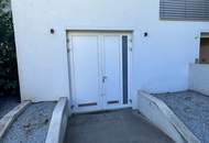 Lichtdurchflutete Penthouse Architektur - barrierefreie 5-Zimmer Maisonette-Wohnung in exklusiver Lage mit teiloffener Galerieebene, zahlreichen Terrassen, 2 Bädern und PKW-Garagenplatz