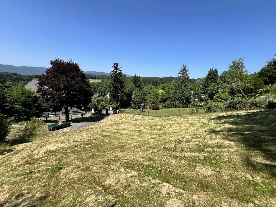 Graz-Andritz: Exklusives Grundstück mit Panoramablick und Baubewilligung für Haus und Pool nahe dem Stoffbauer