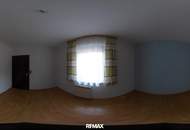 *** Helle Erdgeschosswohnung mit Balkon, 2 Schlafzimmern &amp; viel Potenzial in Langenwang ***