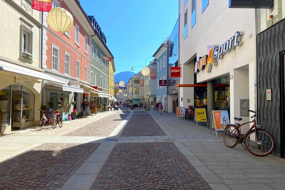 Büroflächen im 2. OG eines Geschäftshauses in der Innenstadt, Gewerbeobjekt-miete, 3.240,00,€, 9900 Lienz