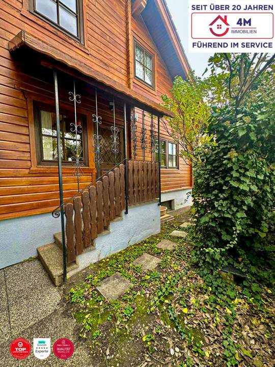 Energieeffizientes Holzhaus mit Charme &amp; Pool