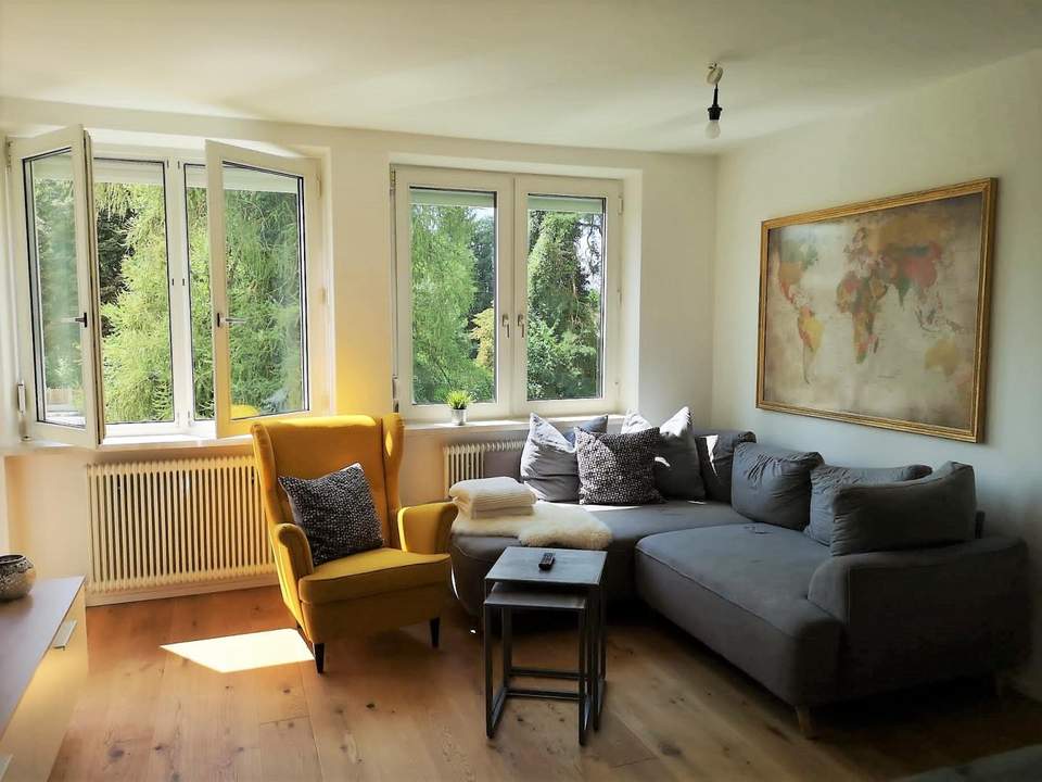 Moderne, hochwertig sanierte 3 Zimmer Wohnung mit verglaster Loggia, Keller und Garagenplatz