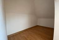 Fasangasse beim Belvedere! Helle DG-Wohnung (oberster Stock), hofseitig, ruhig!!!