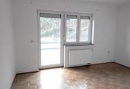 Sonnige 4-Zimmer-Wohnung mit Eigengarten