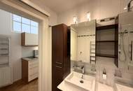 Altbau-Büro / 5-Zimmer mit Balkon - UNBEFRISTET // Period-Office / 5-Rooms with Balcony - UNLIMITED LEASE //
