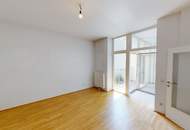Schöne 2-Zimmer-Wohnung mit viel Platz und südseitiger Loggia mit Gartenblick!