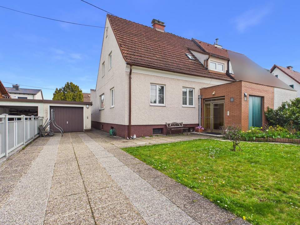 ST. MARTIN bei TRAUN : Wohnhaus (Doppelhaushälfte) ca. 135 m² Wohnfläche + GARAGE, GRUNDSTÜCK ca. 469 m²