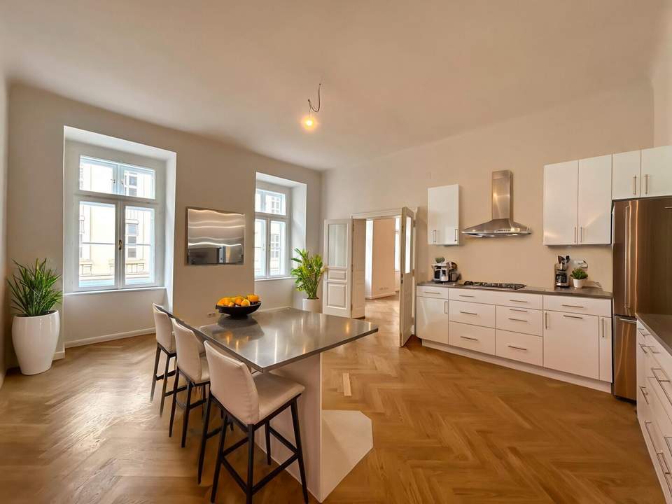 1090! Repräsentative 5-Zimmer Altbauwohnung in toller Lage nahe Votivkirche! GENERALSANIERT!