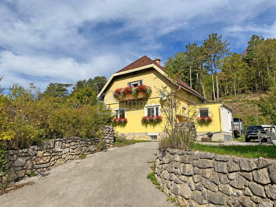Attraktive Gelegenheit für Sanierungsprofis! Werden Sie stolzer Besitzer eines Landhauses im Triestingtal plus großem Grundstück € 265.000,– FIX