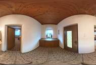 Bauernhaus mit Nebengebäude im Pinkatal