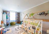 Wohnen, Arbeiten, Vermieten oder Entwickeln - vielseitiges Anwesen mit Wohn- und Geschäftshaus, Nebengebäuden & Garten