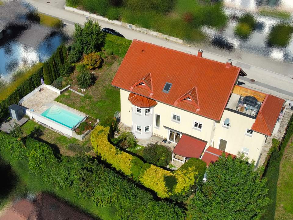 Wohnen über Grieskirchen - 320m² Zweifamilienhaus mit Pool &amp; Dachterrasse