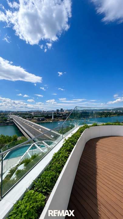 Wohntraum im Danube Tower- Exklusive 5-Zimmer-Wohnung mit 216 m² und 100 m² Balkon