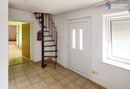 Altes Haus, 5 Zi, teilweise renoviert, Fenster & Türen erneuert, Dach neu eingedeckt, Carport