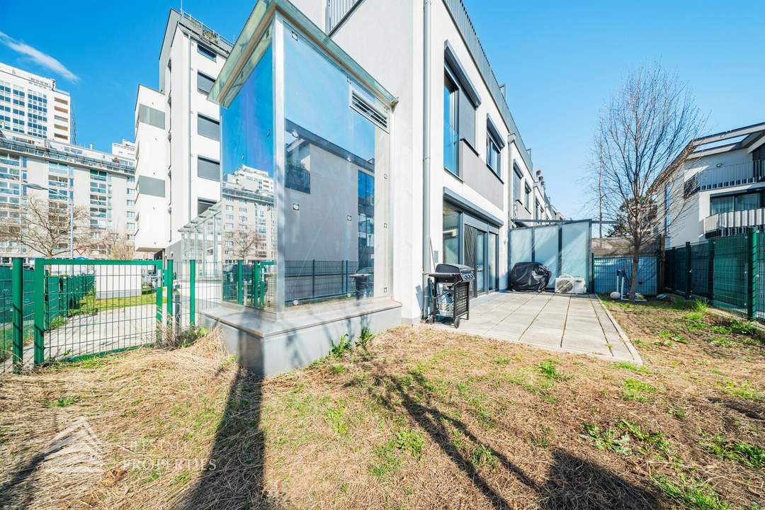 Modernes Townhouse nahe der UNO-City - Urbanes Wohnen mit Gartenidylle