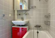 Geräumiges Ein- bzw. Zweifamilienhaus mit Wirtschaftsgebäude